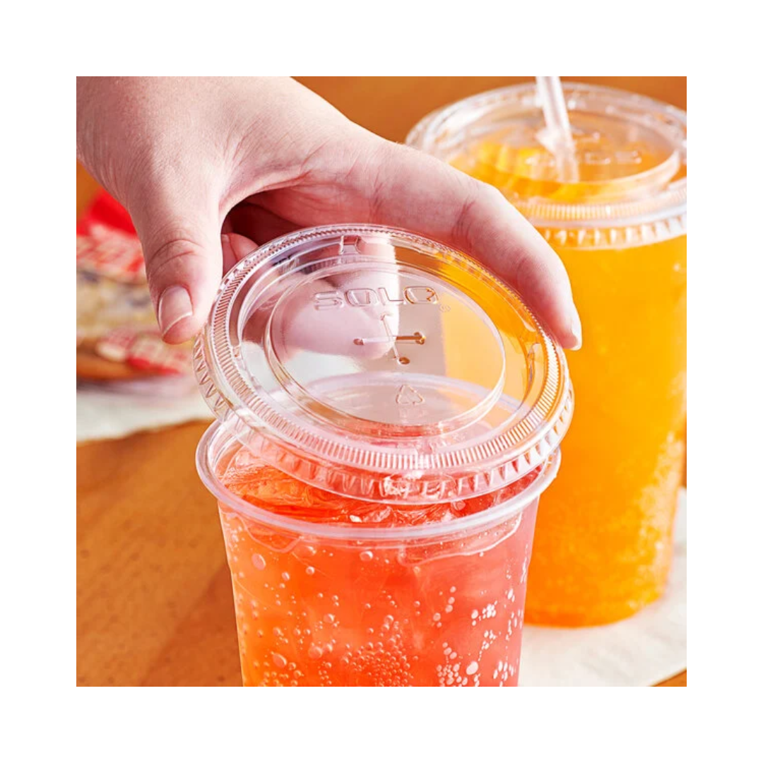 Dart® 12–24 oz. PET Plastic Straw-Slotted Lid – Clear