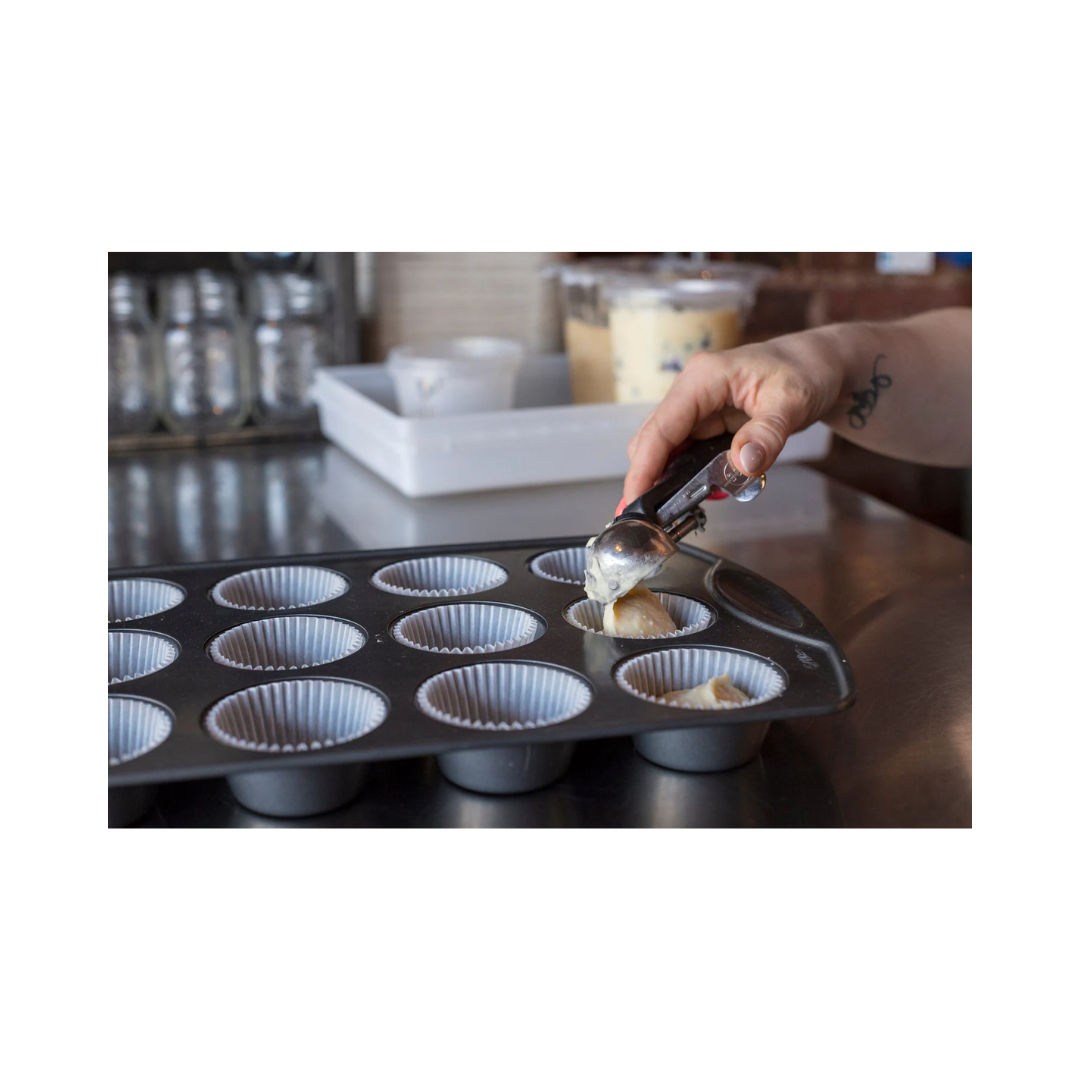 Royal® Baking Cups – White Treated Paper, 4 1/2" & 6"
