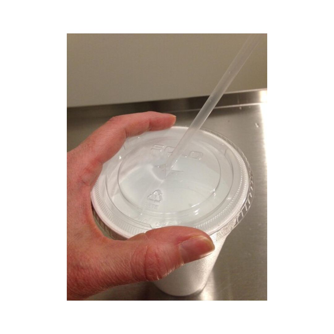Dart® 9–10 oz. PET Plastic Straw-Slotted Lid – Clear