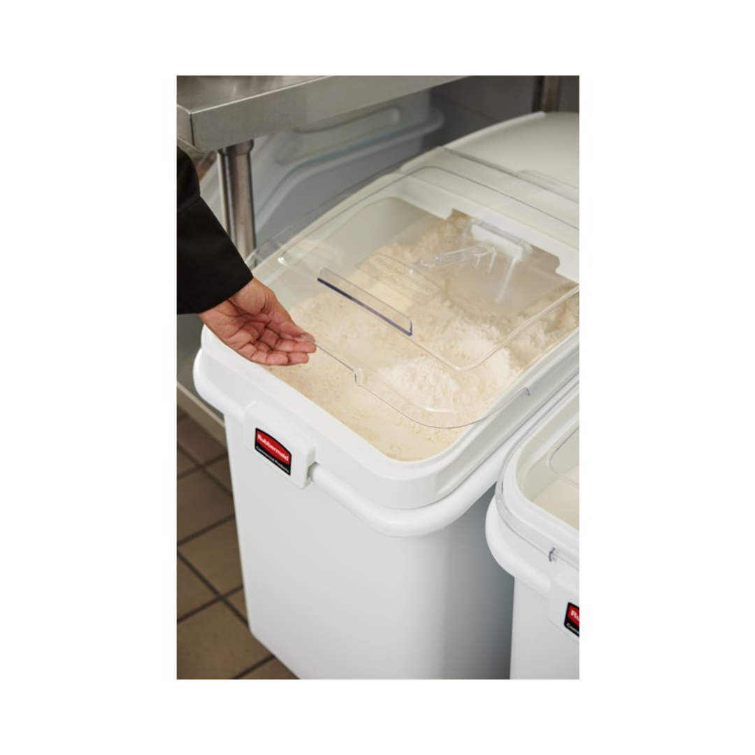 Rubbermaid® Ingredient Bin – 4 1/8 cu ft, Slant Front