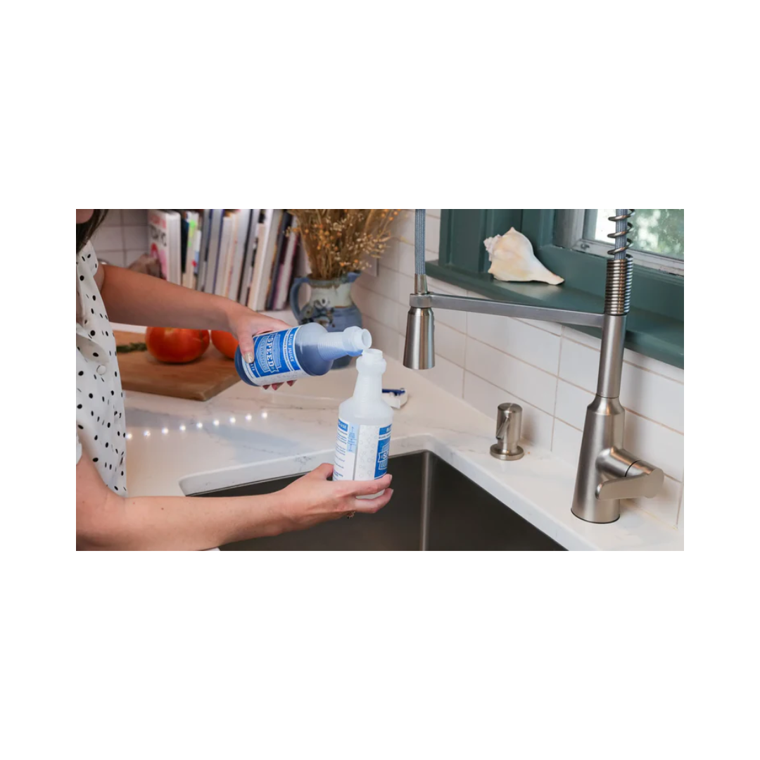 Speed Cleaning™ Blue Juice Concentrate – Glass & Surface Cleaner, 16 oz with Mixing Bottle